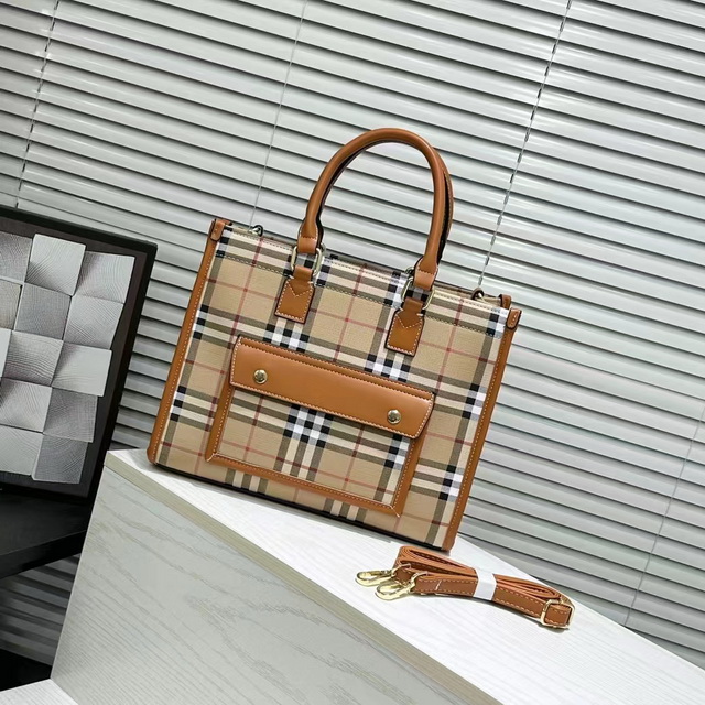 Burberry Handbags 031 [Cheap Burberry Handbags 31]